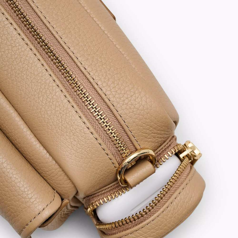 СУМКА  MARC JACOBS THE LEATHER CARGO BAG CAMEL